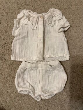 H&M Cream Gauze Baby Top & Diaper Cover Set